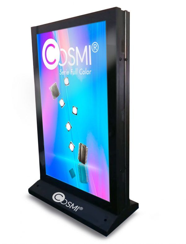 Un écran Totem COSMI Full Color compacte et facile à installer. Cela vous permettra l'affichage de textes, vidéos, images, pictogrammes, date, heure, température, etc.